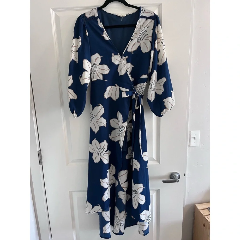 • Bohme Floral Wrap Dress • - Picture 1 of 6